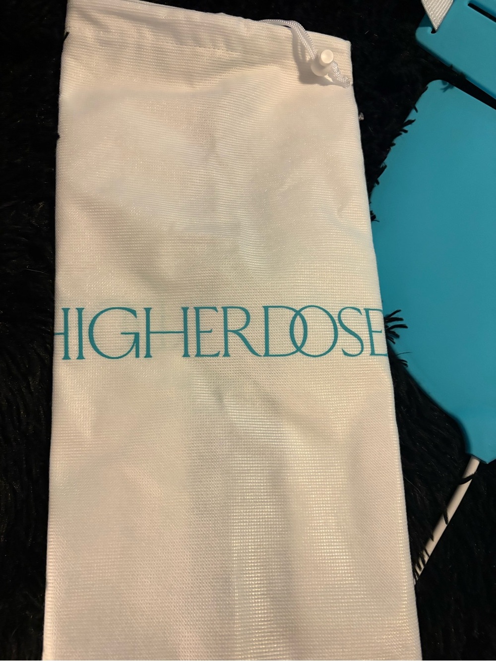 HigherDose White Face Mask with Carry Pouch